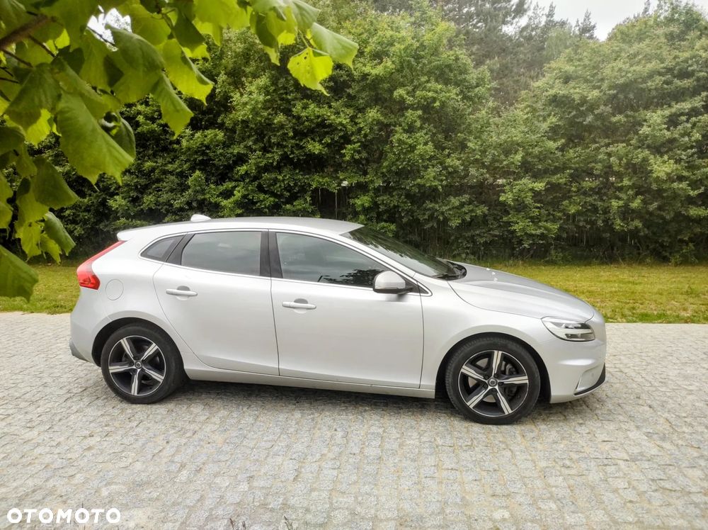 Volvo V40 D2 Drive-E R-Design Momentum - 8