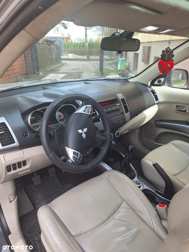 Mitsubishi Outlander 2.0 DID Invite SE - 5