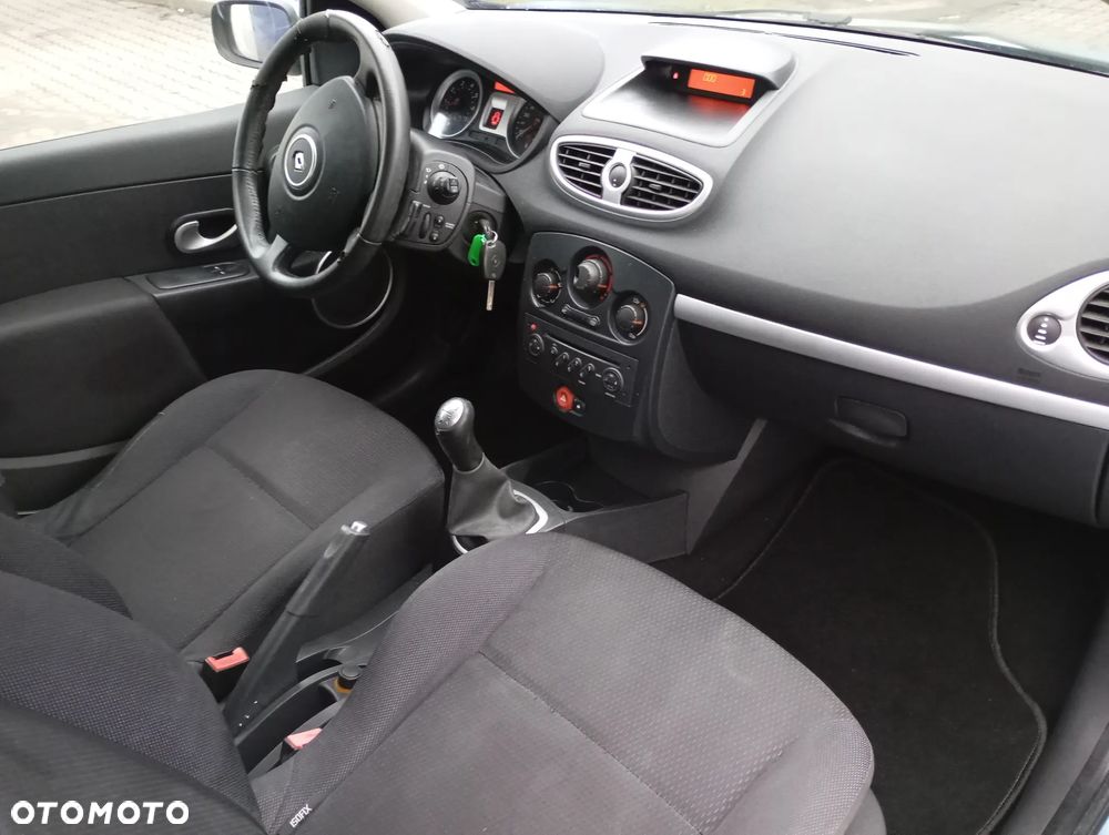 Renault Clio 1.2 TCE Alize - 37