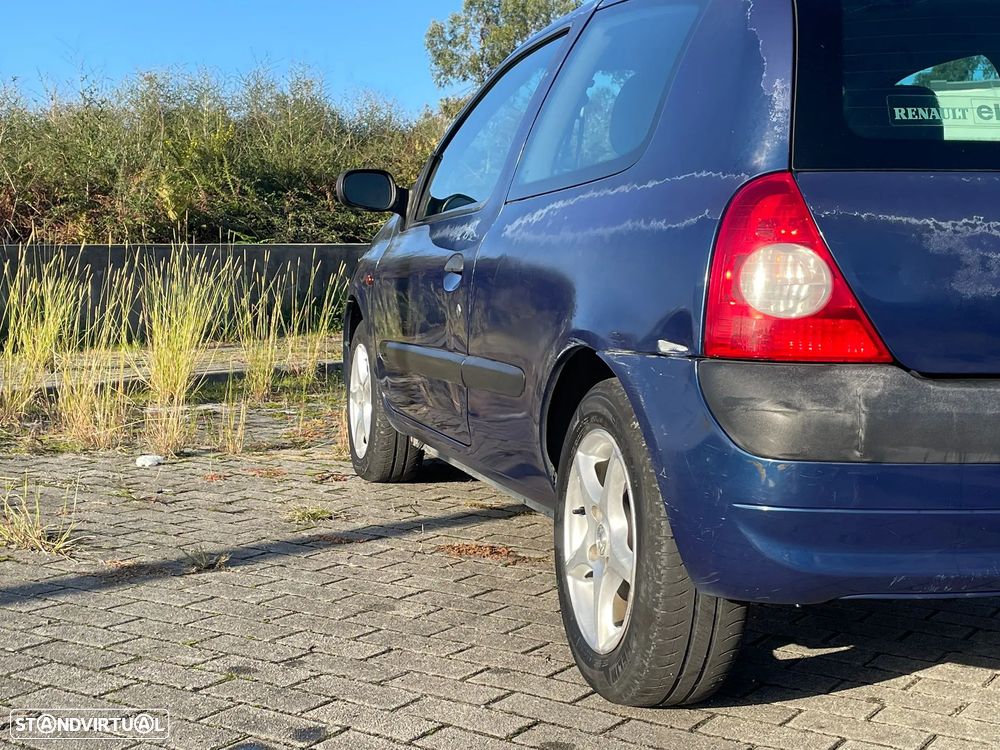 Renault Clio 1.2 16V Privilège - 5