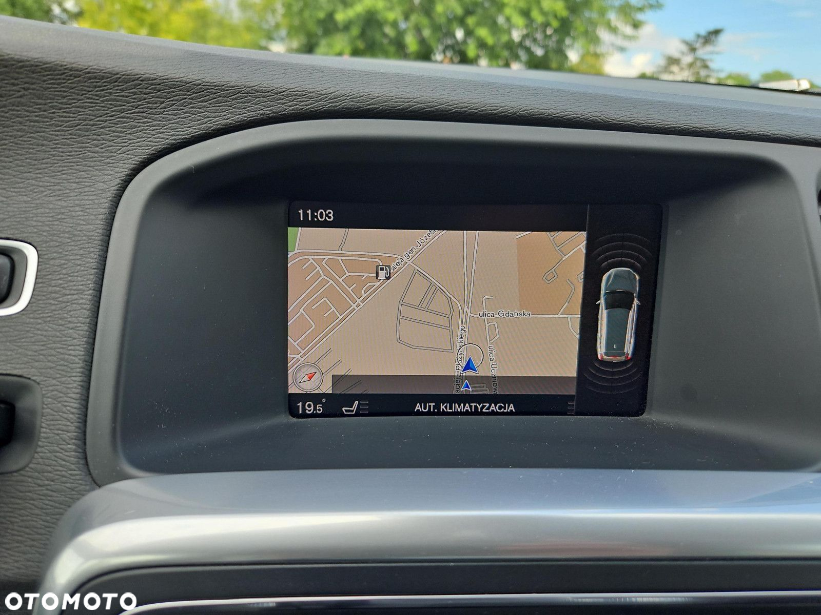 Volvo V60 Cross Country - 18