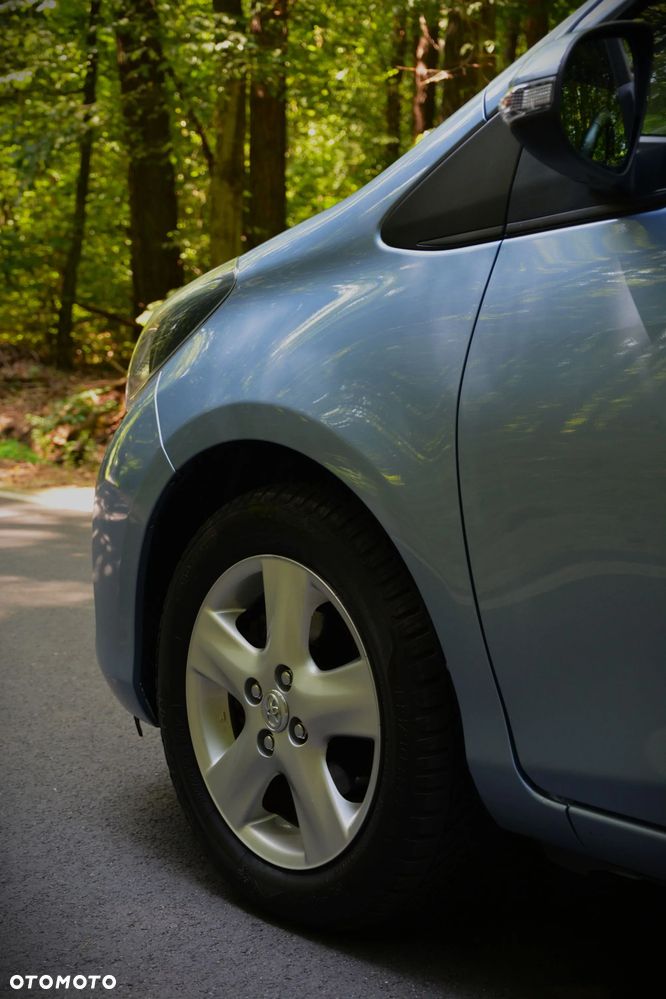 Toyota Yaris 1.33 Premium - 9