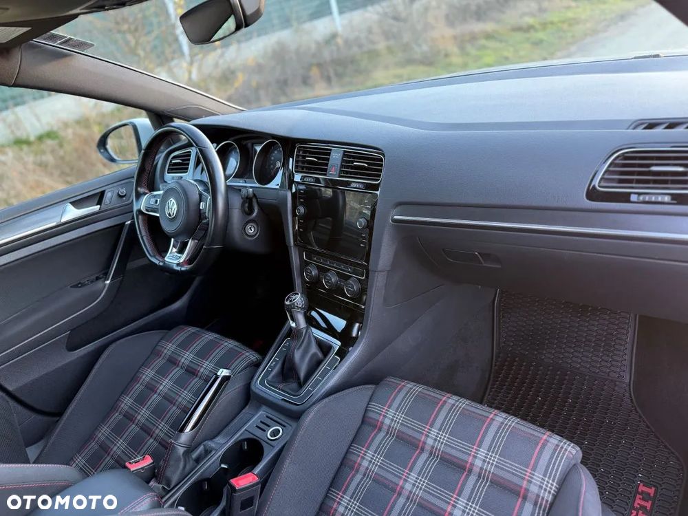 Volkswagen Golf VII 2.0 TSI BMT GTI - 14