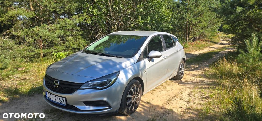 Opel Astra 1.6 CDTI Essentia - 1