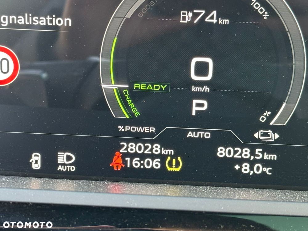 Audi Q8 Sportback e-tron - 13