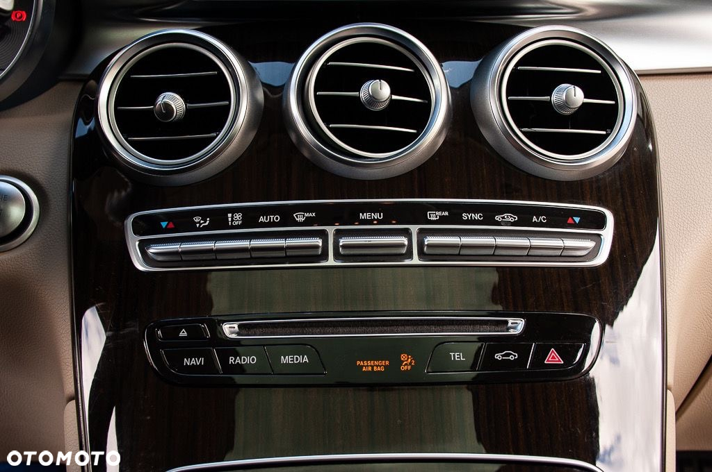 Mercedes-Benz GLC 300 4Matic 9G-TRONIC - 18