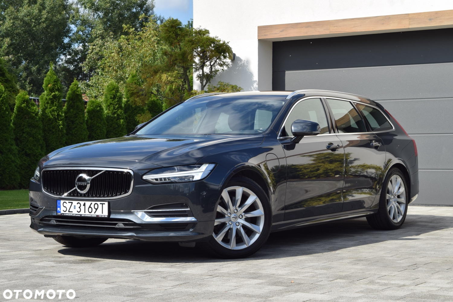 Volvo V90 T8 AWD Plug-In Hybrid Momentum Pro - 35