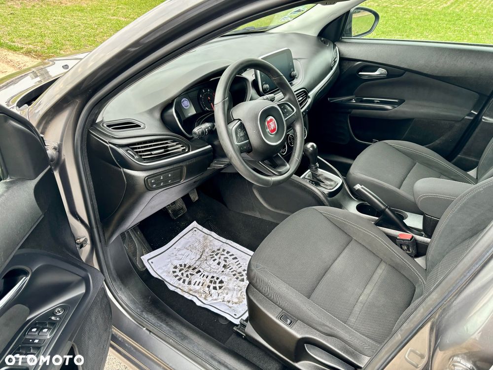 Fiat Tipo 1.6 MultiJet DCT Lounge - 3