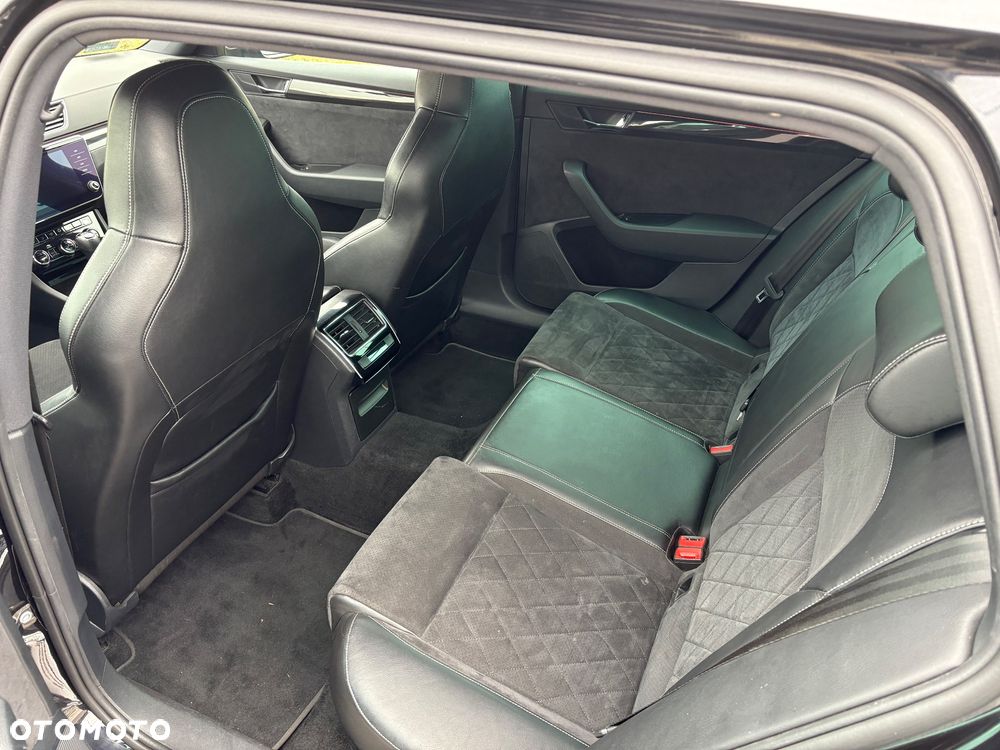 Skoda Superb 2.0 TDI 4x4 Sportline DSG - 8