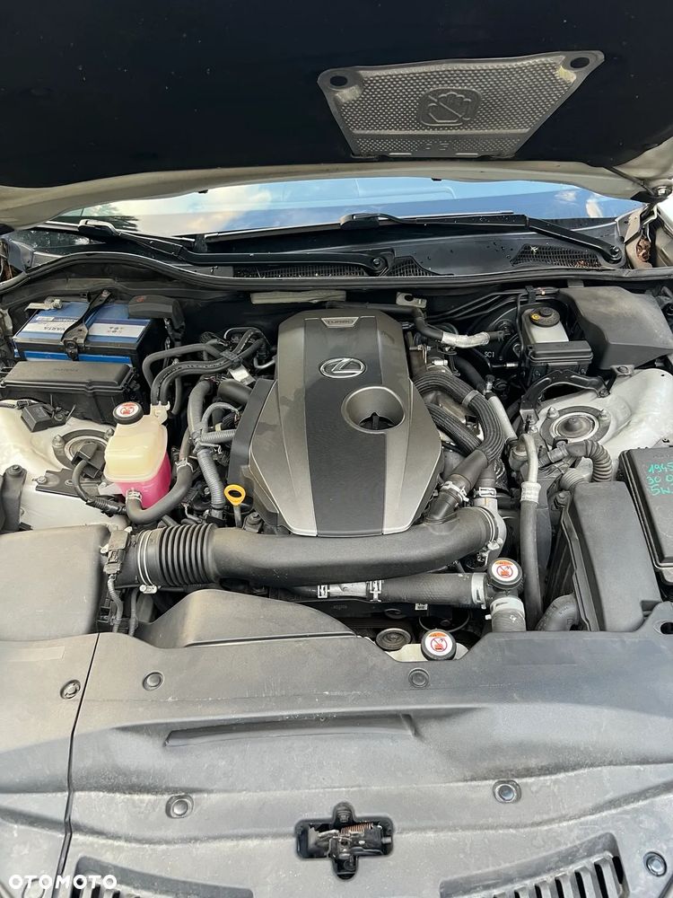 Lexus GS 200t / 300 Elegance - 19