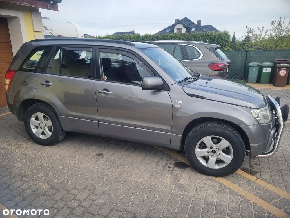 Suzuki Grand Vitara 1.9 DDiS Comfort DPF - 10