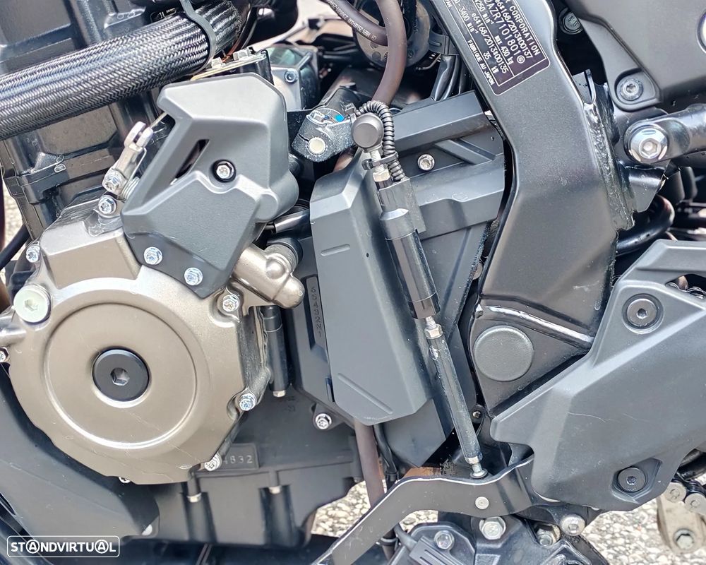 Suzuki DL V-Strom 800 DE - 9