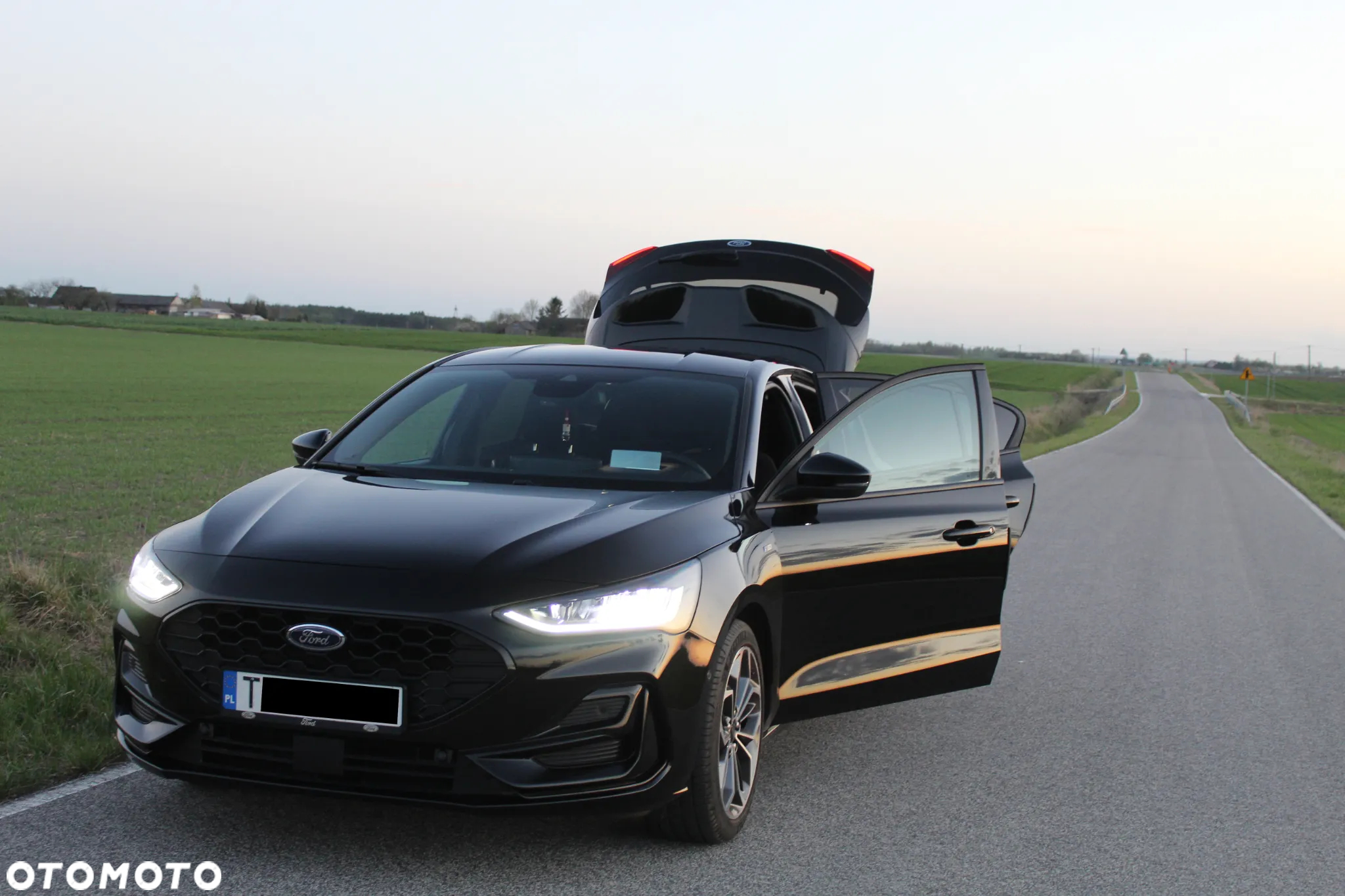 Ford Focus 1.0 EcoBoost Hybrid ST-LINE X - 4