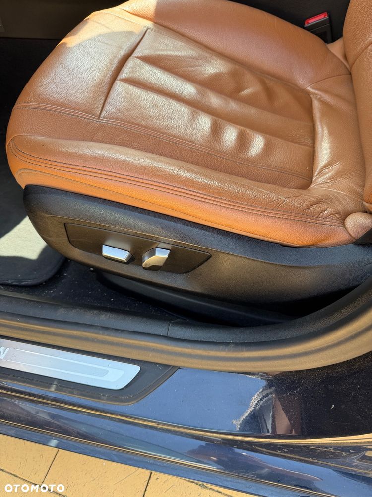 BMW Seria 5 520i Luxury Line - 11