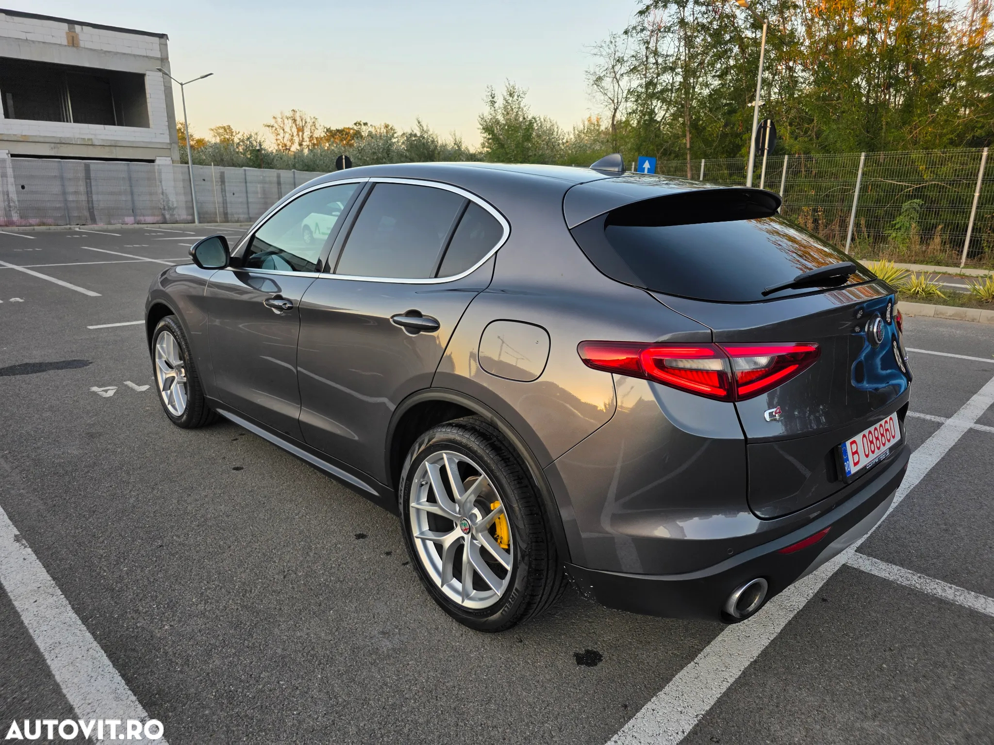 Alfa Romeo Stelvio 2.2 Diesel 16V AT8 Q4 Veloce - 5