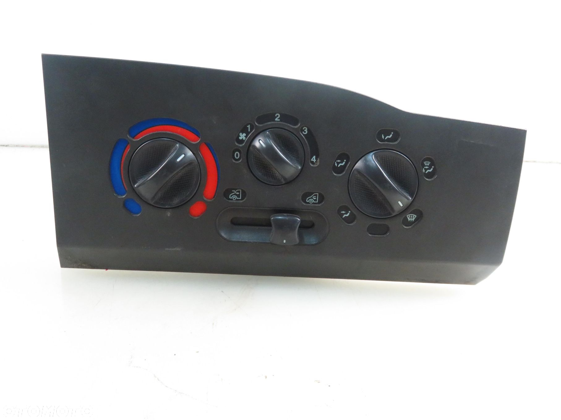 PANEL NAWIEWU IVECO DAILY III 123842800 - 3