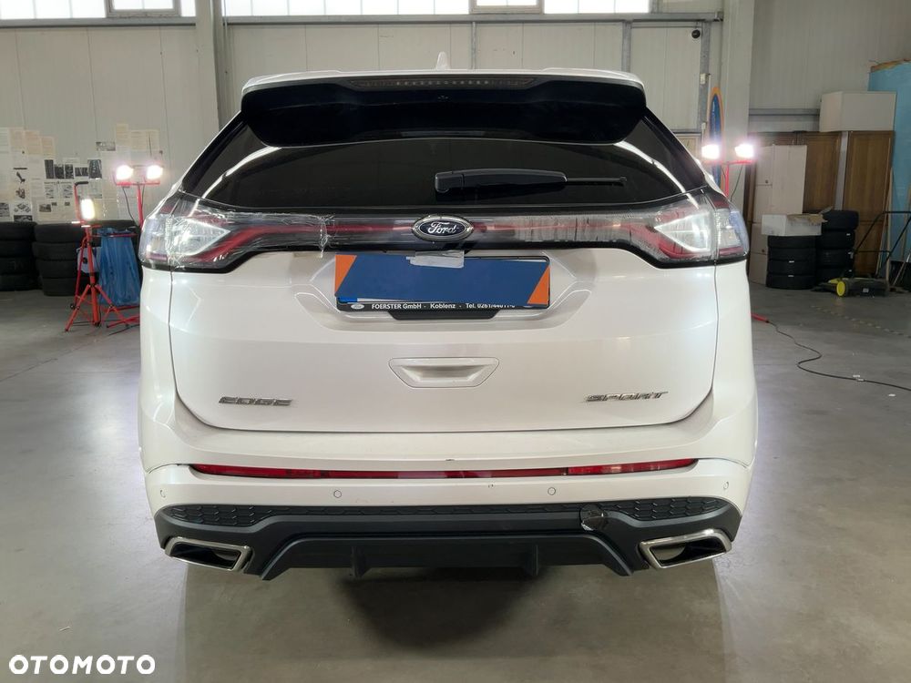 Ford Edge 2.0 TDCi Bi-Turbo 4x4 ST-LINE - 11