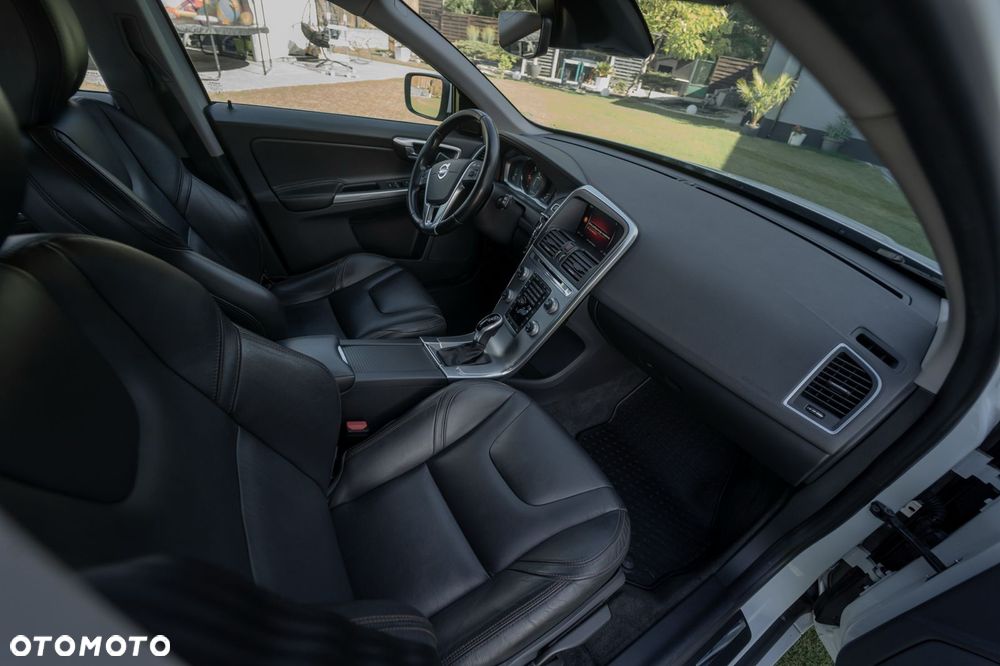Volvo XC 60 D4 Geartronic Summum - 20