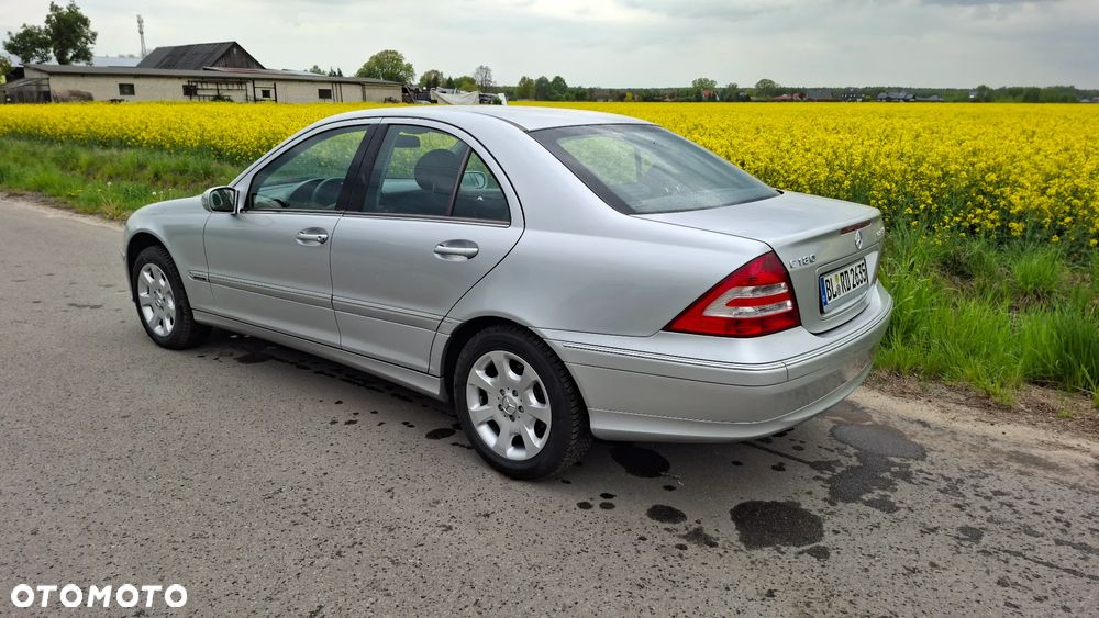 Mercedes-Benz Klasa C 180 Kompressor Automatik Elegance - 26