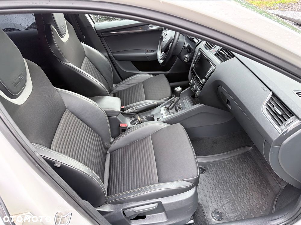 Skoda Octavia 2.0 TDI (Green tec) RS - 11
