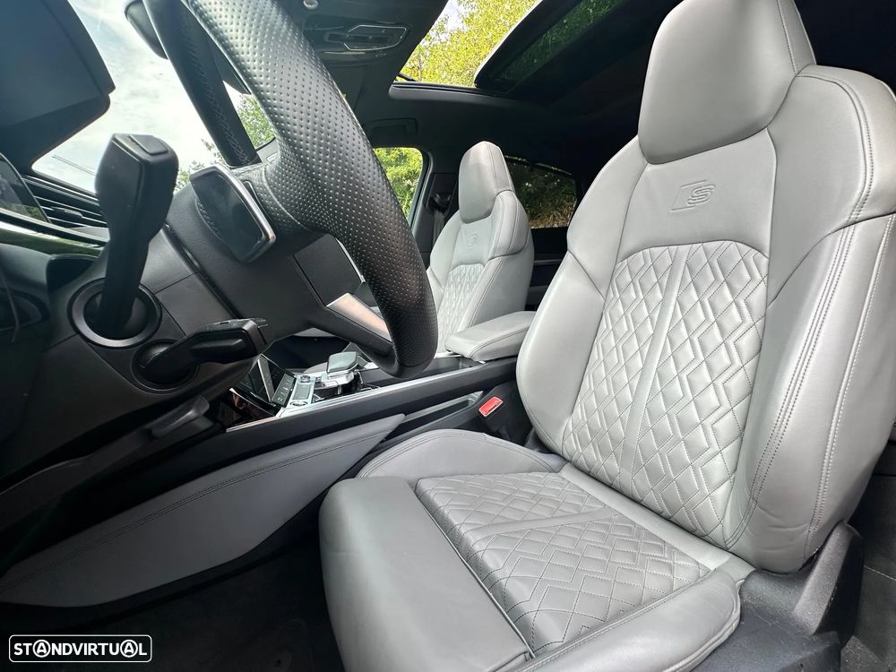 Audi e-tron 55 quattro S line - 32