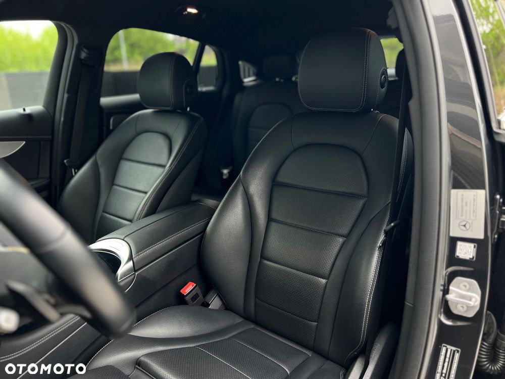 Mercedes-Benz GLC 200 4Matic 9G-TRONIC AMG Line - 25