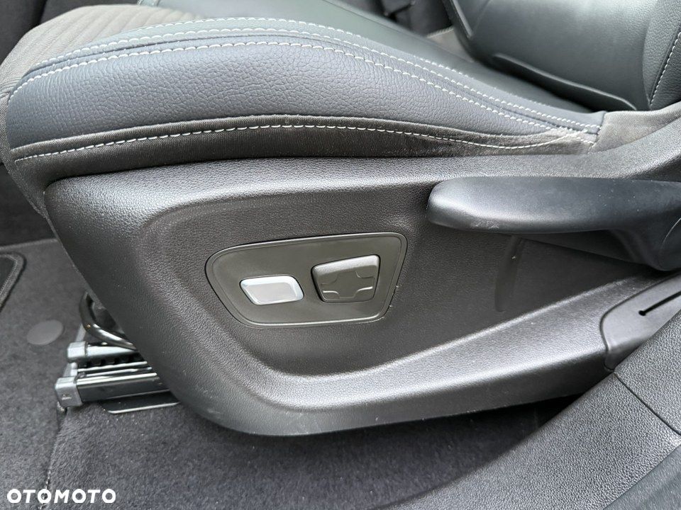 Renault Grand Scenic Energy TCe 130 S&S Bose Edition - 20