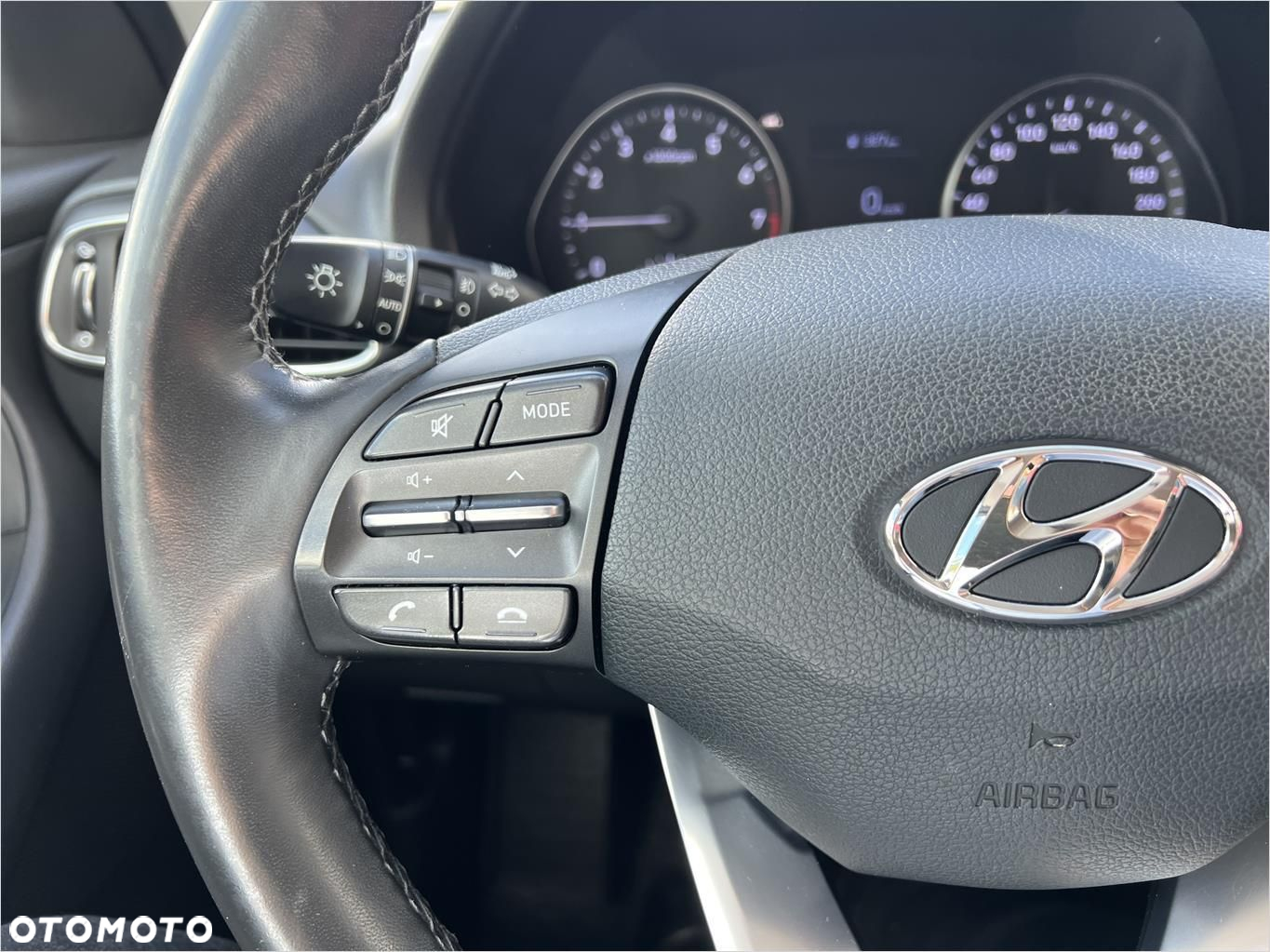 Hyundai i30 1.5 DPI Classic + - 12