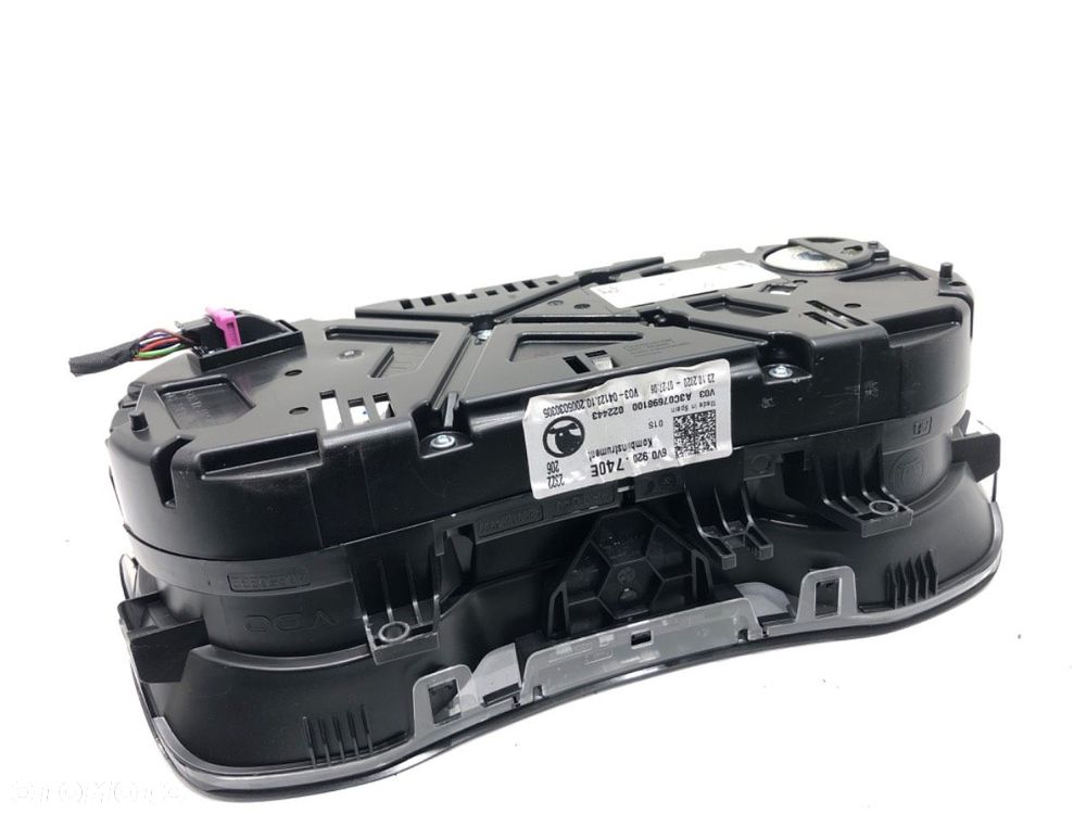 LICZNIK  SKODA FABIA III (NJ3) 2014 - 2022 1.0 TSI 70 kW [95 KM] benzyna 2014 - 2022 6V0920740E - 4