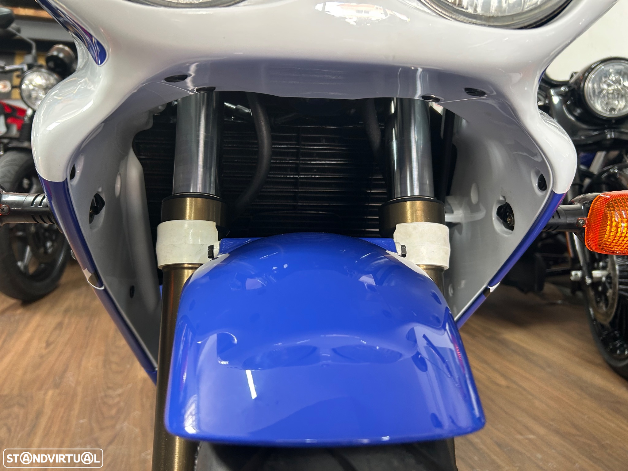 Honda CBR 900 RR Sc28 - 23