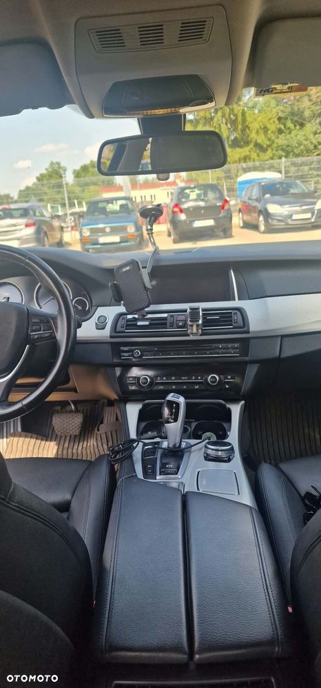 BMW Seria 5 520d xDrive - 6