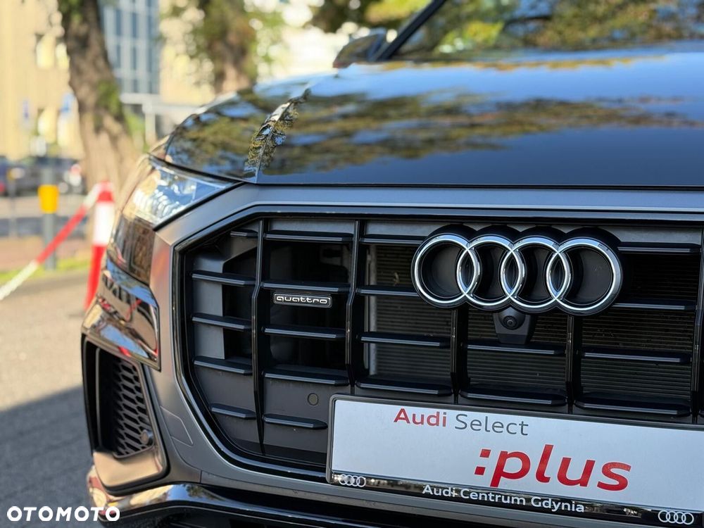 Audi Q8 - 10