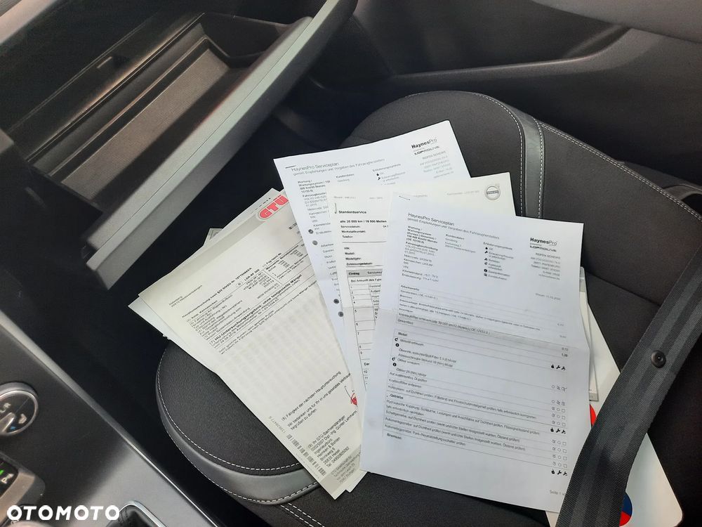 Volvo V40 D3 Momentum - 38