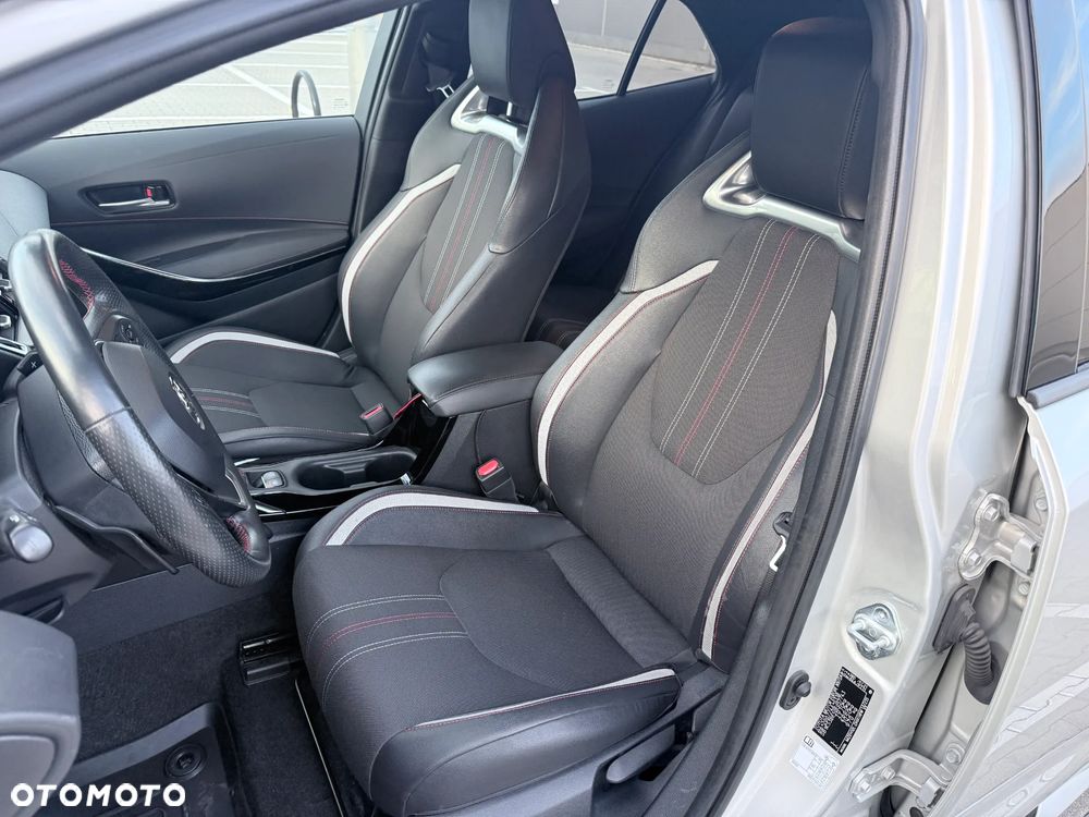 Toyota Corolla - 11