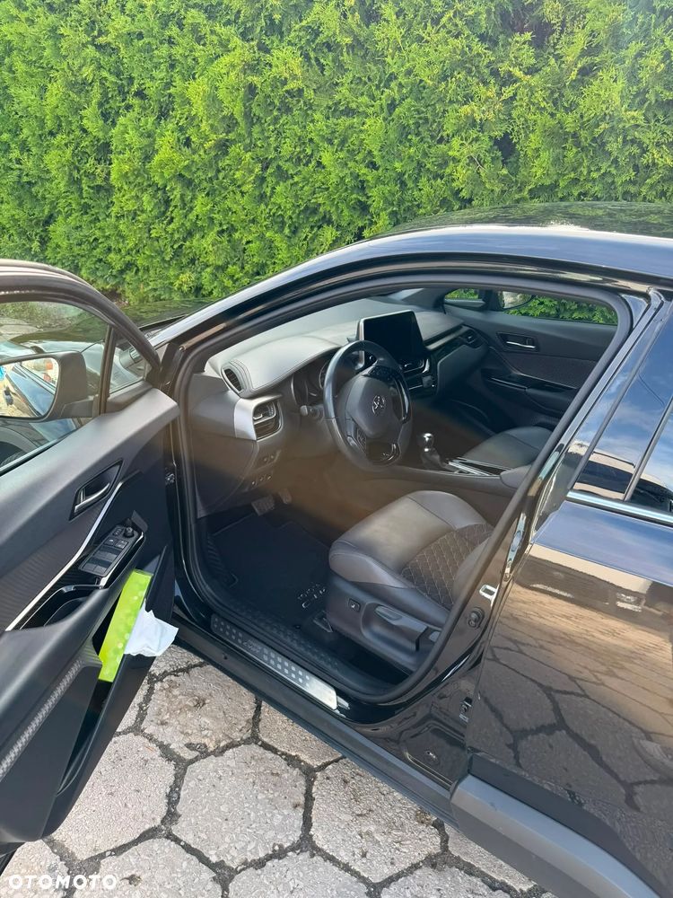 Toyota C-HR - 11