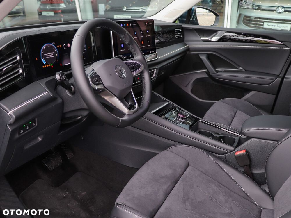 Volkswagen Tiguan - 11