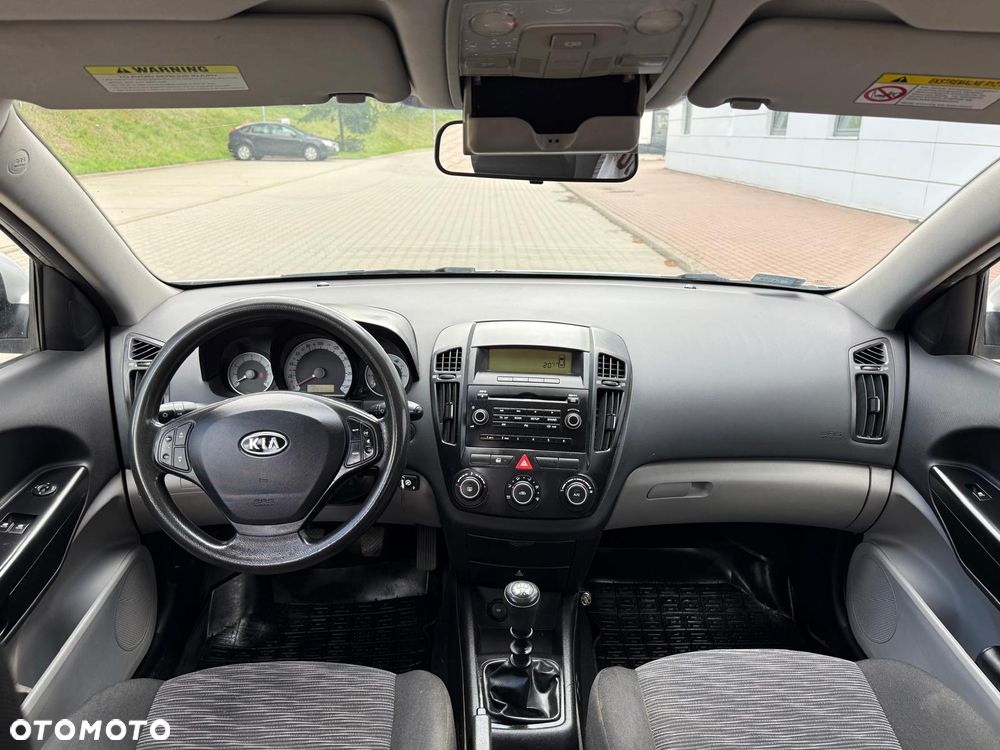 Kia Ceed 1.6 Comfort - 14