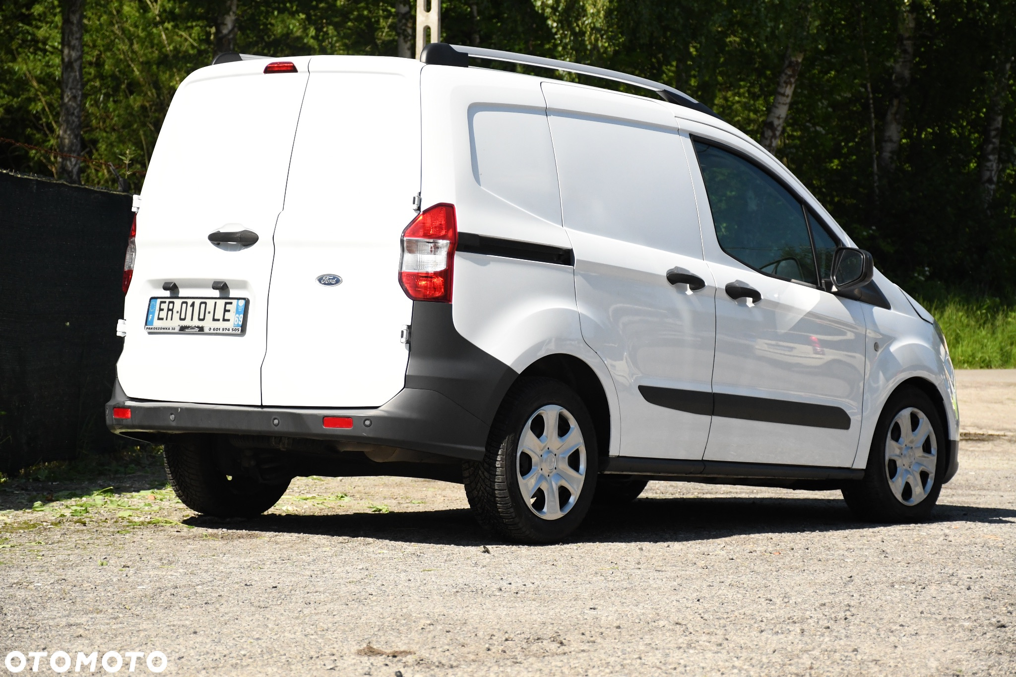 Ford Transit Courier - 4