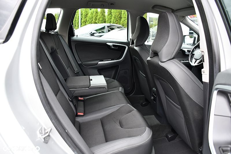 Volvo XC 60 D4 Geartronic Momentum - 22