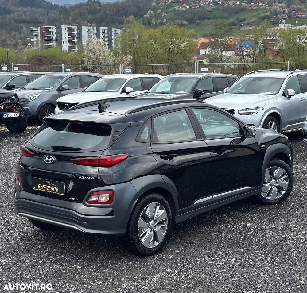 Hyundai KONA Premium - 11