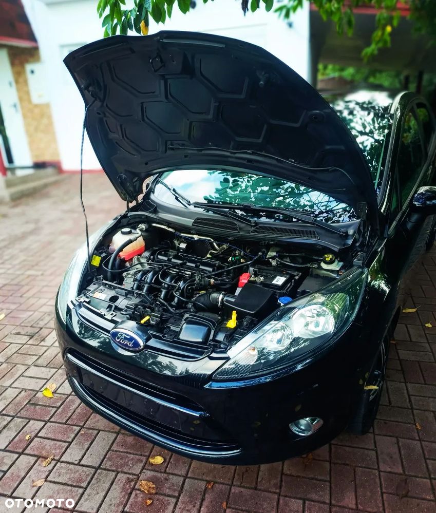 Ford Fiesta - 24