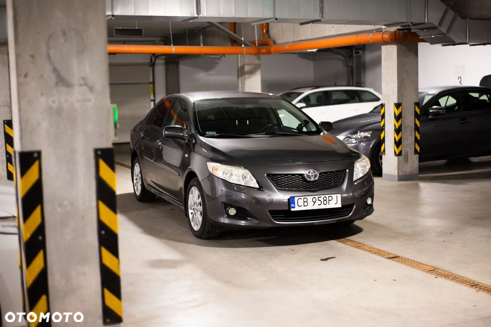 Toyota Corolla 1.6 VVT-i Sol Start - 1