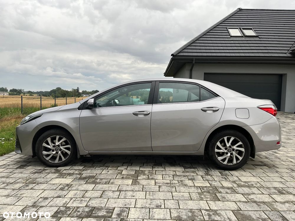 Toyota Corolla 1.6 Comfort - 5