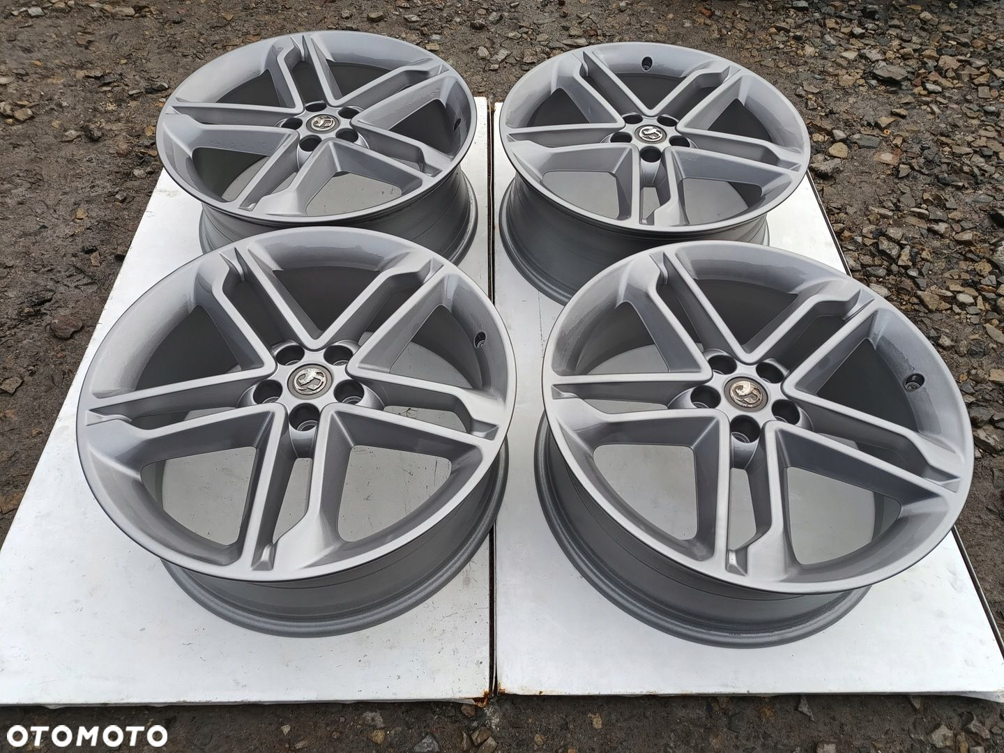 OPEL MOKKA Trax Biuic Felgi 19" 7.5J 5x105 ET 38 Grafit 95016099 JAK NOWE - 2