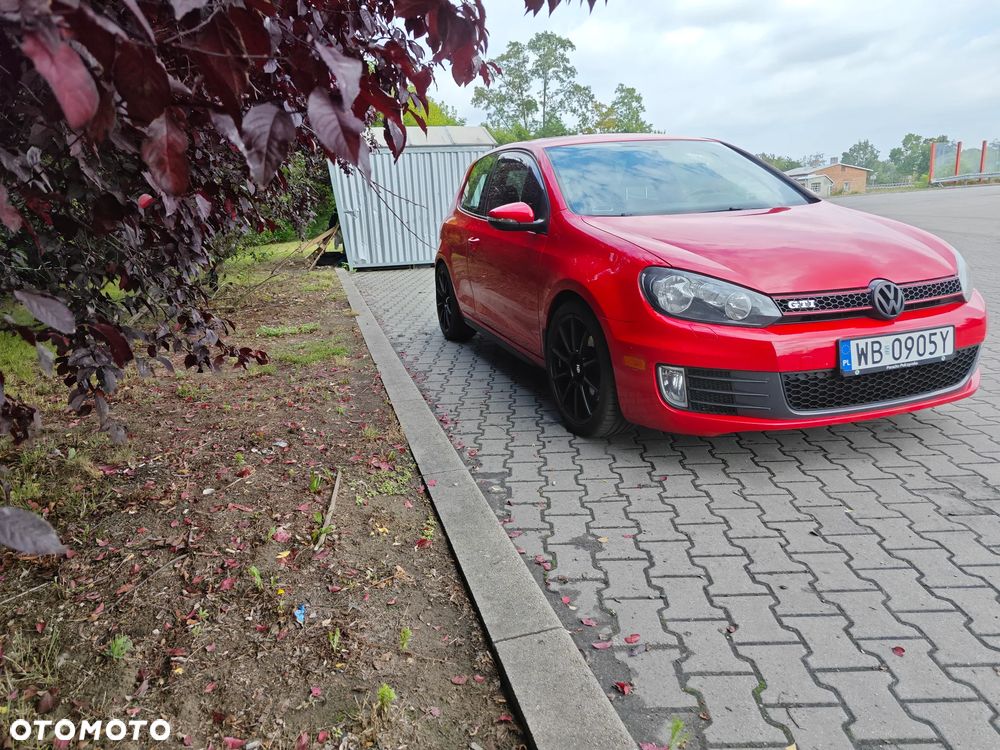 Volkswagen Golf 2.0 GTI - 1