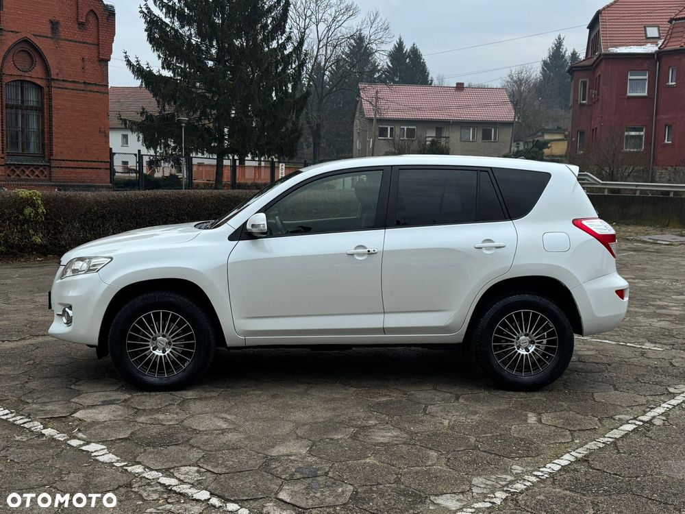 Toyota RAV4 2.2 D-4D Premium - 2