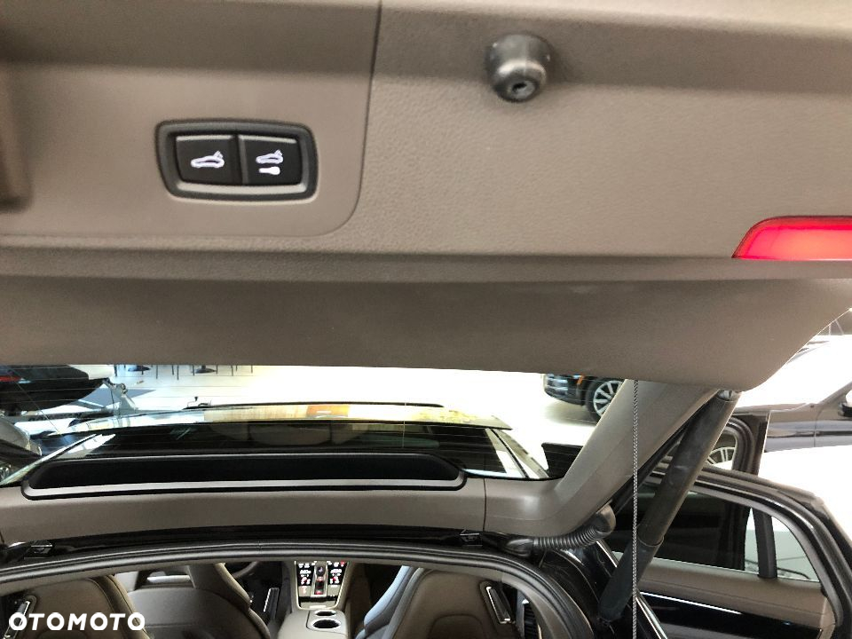 Porsche Panamera 4S - 35