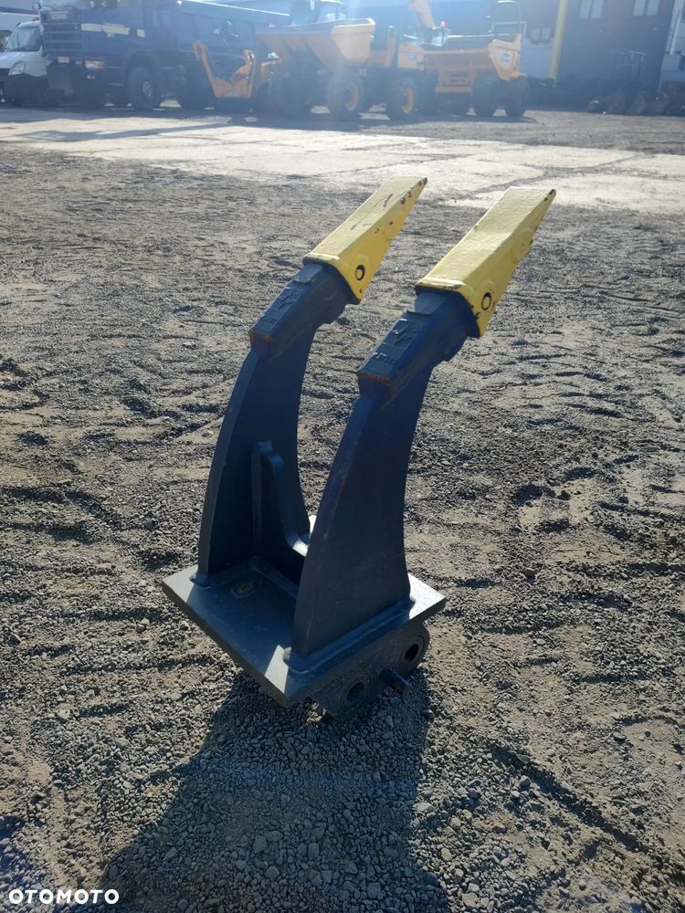 Zrywak Do Korzeni Dwuzębny, ripper JCB - 3