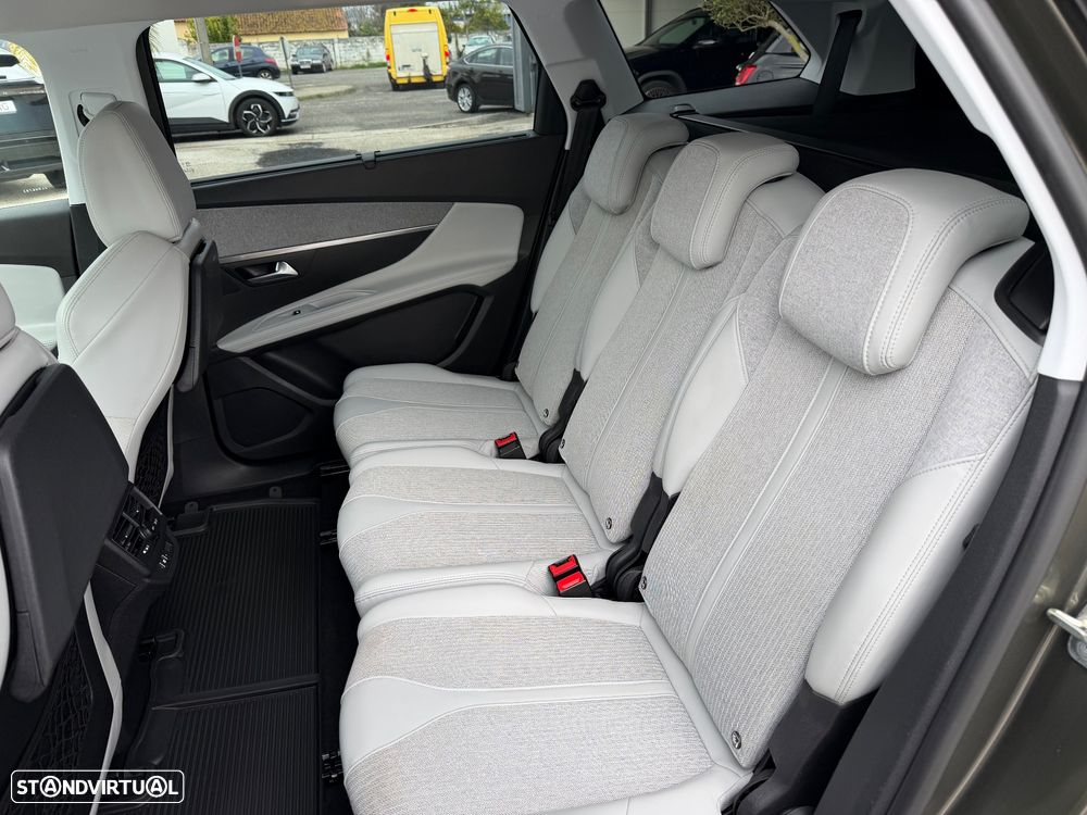 Peugeot 5008 BlueHDI 130 EAT8 Allure Pack - 17