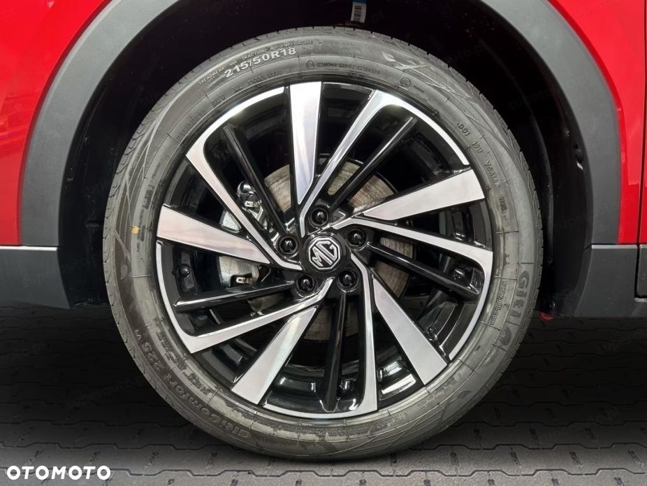 MG ZS - 12